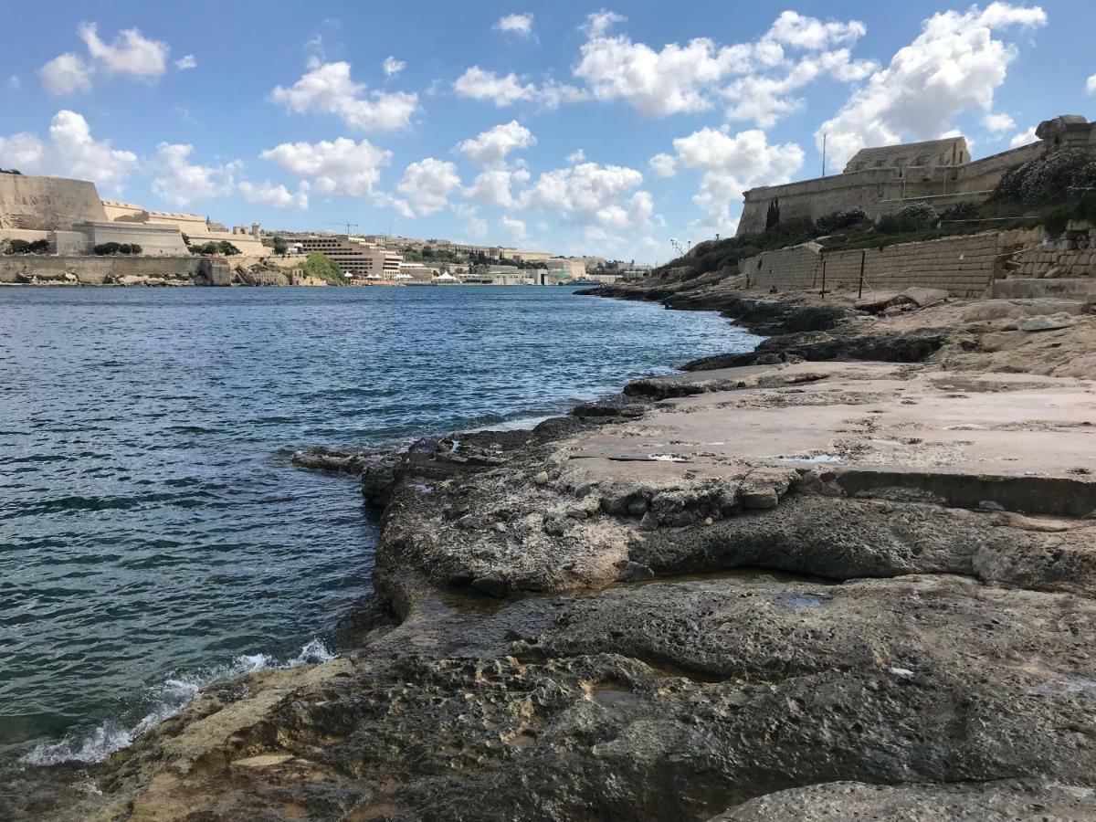 Pilgrim'S Rest Apartments Gzira Экстерьер фото